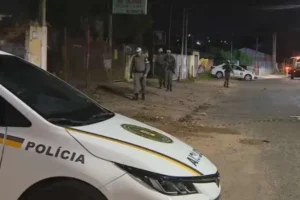 Falta de vaga no sistema prisional gaúcho deixa presos em viaturas e delegacias