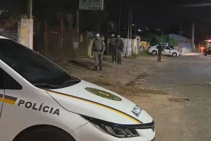 Falta de vaga no sistema prisional gaúcho deixa presos em viaturas e delegacias