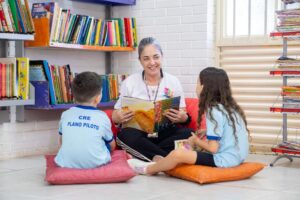 Voluntários educadores impulsionam inclusão em escolas do DF