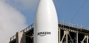 Amazon compra empresa de conexão via satélite para brigar com Starlink