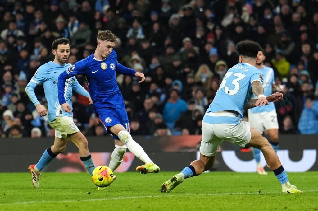 Na briga pela liderança, City enfrenta Chelsea no Stamford Bridge