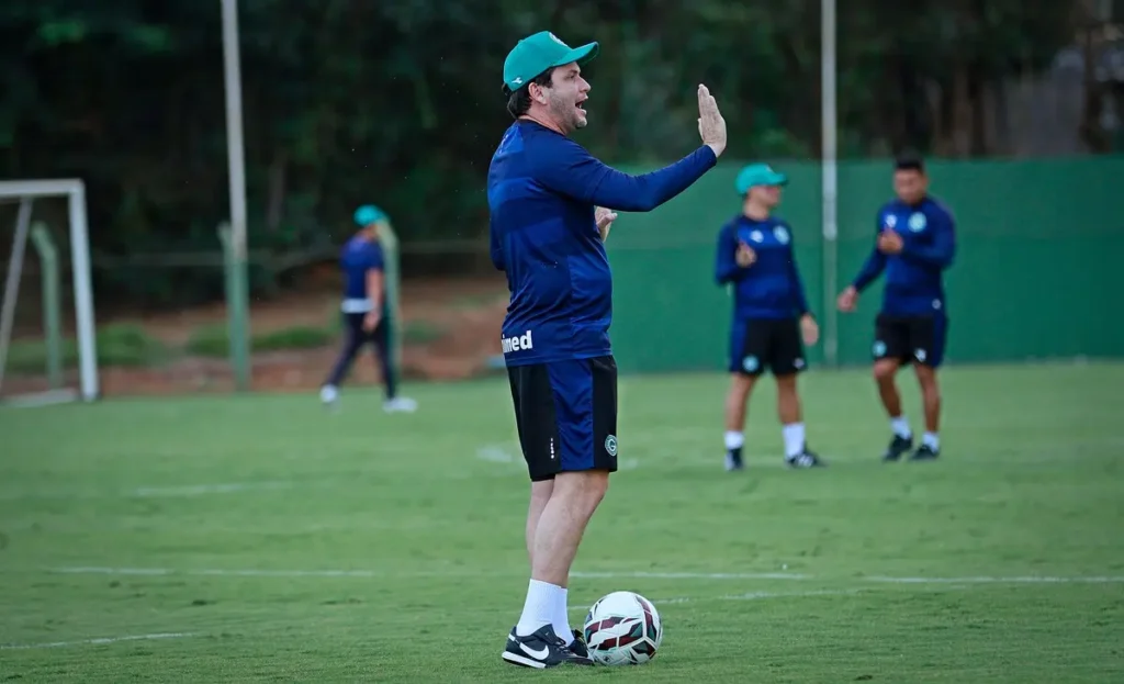 Goiás x Cuiabá; confira a provável escalação do esmeraldino na Série B