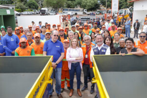 Celina Leão inaugura primeiro papa-entulho no Riacho Fundo para combater descarte irregular