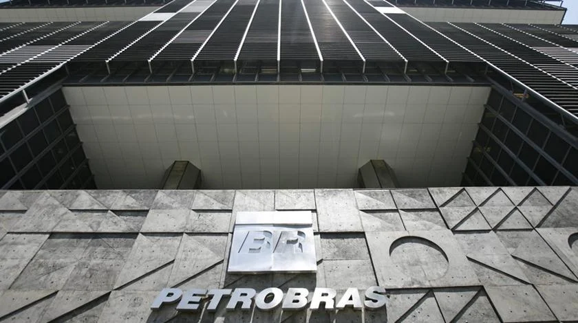 Petrobras descobre hidrocarbonetos no pré-sal da Bacia de Campos