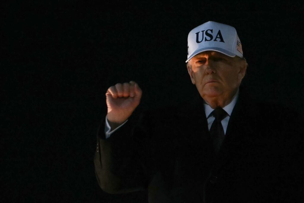 Trump diz que EUA ‘ainda nem começaram a destruir o que sobrou’ do Irã