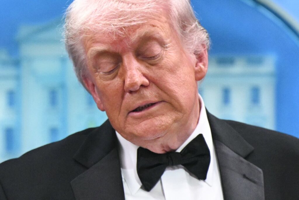 Líderes mundiais condenam disparo de tiros em jantar com Trump nos EUA