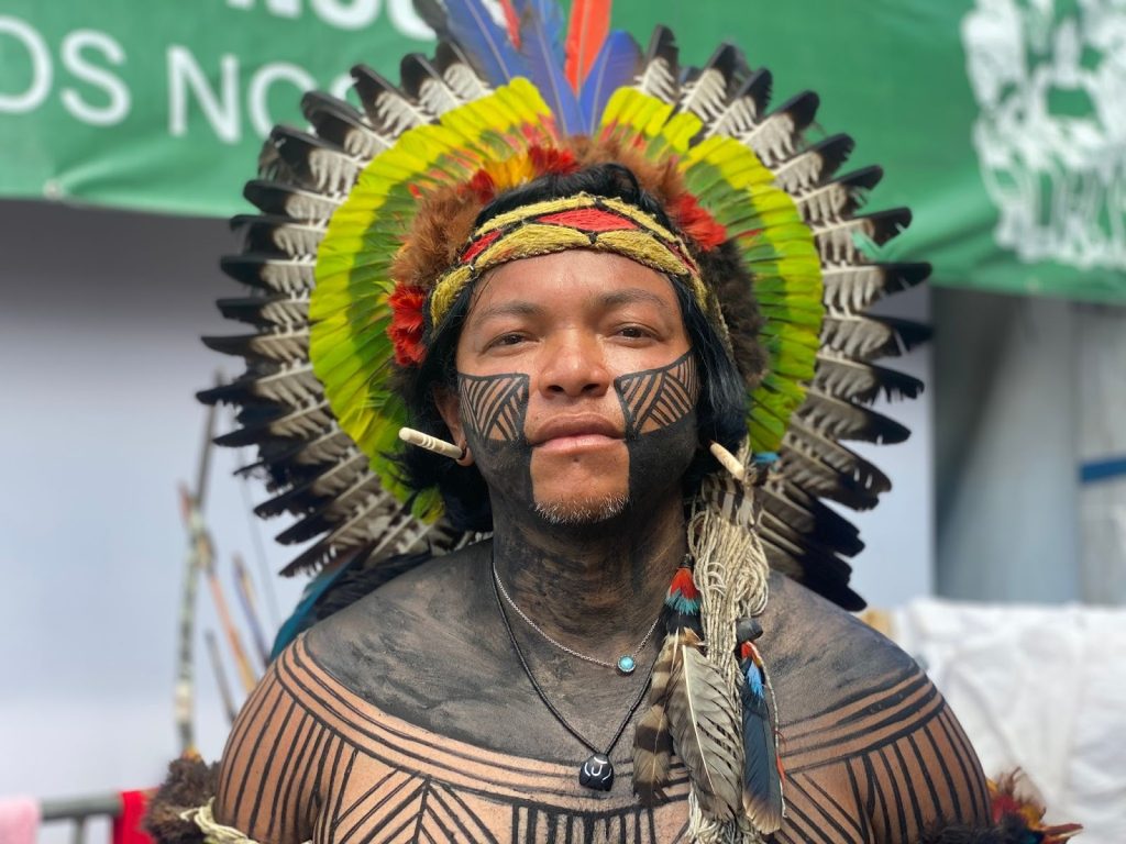 Indígenas pedem mais valorização do artesanato feito sem máquinas