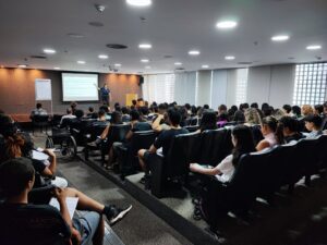 BNB promove aulões gratuitos para idosos no vestibular 60+ da UnB