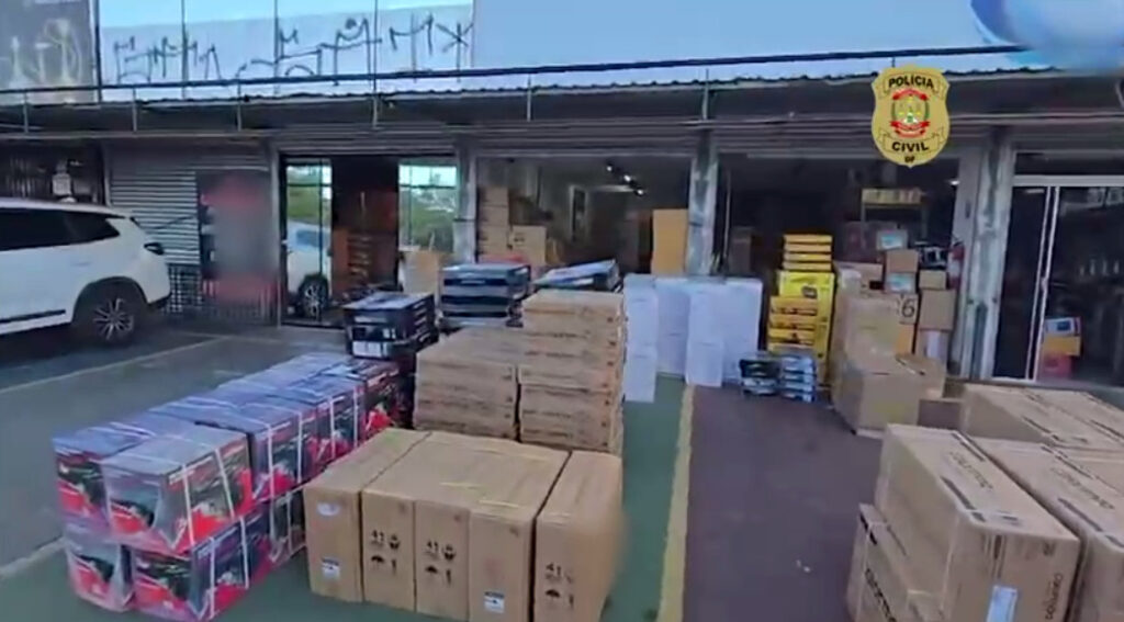 Operação da PCDF mira esquema de fraude contra empresas e apreende caminhões de mercadorias