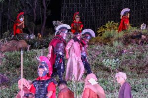 Encenações da Via Sacra marcam Semana Santa no DF