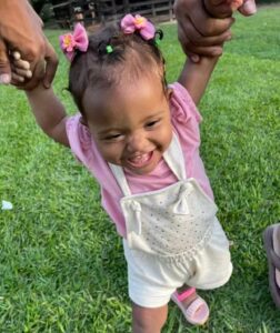 O que falta esclarecer sobre a bebê morta após ser deixada com padrasto no Rio