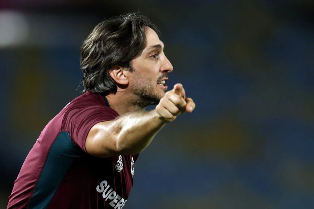 "Poderíamos ter feito mais", diz Zubeldía após estreia na Libertadores