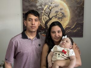 Família do DF luta para conseguir benefício assistencial à bebê com deficiência