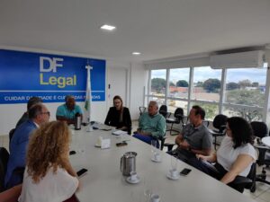 Órgãos do DF debatem soluções sustentáveis para calçadas em condomínios