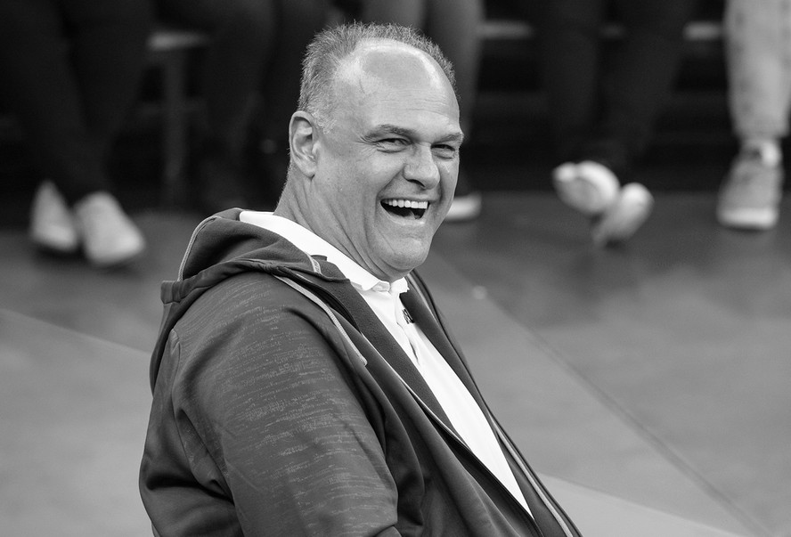 DF decreta luto oficial de três dias pela morte de Oscar Schmidt