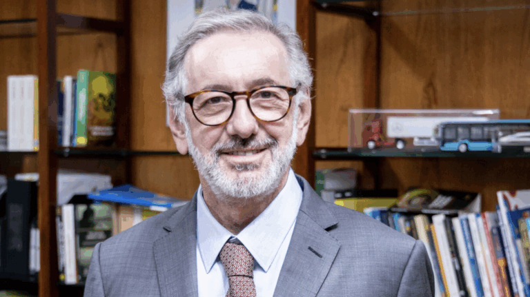 Elias Rosa: relator do projeto sobre terras raras não apresentou parecer a pedido do governo