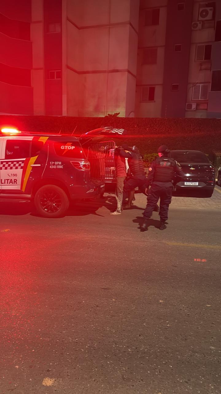 Suspeito de furto é contido por populares em Águas Claras e caso vai parar na delegacia