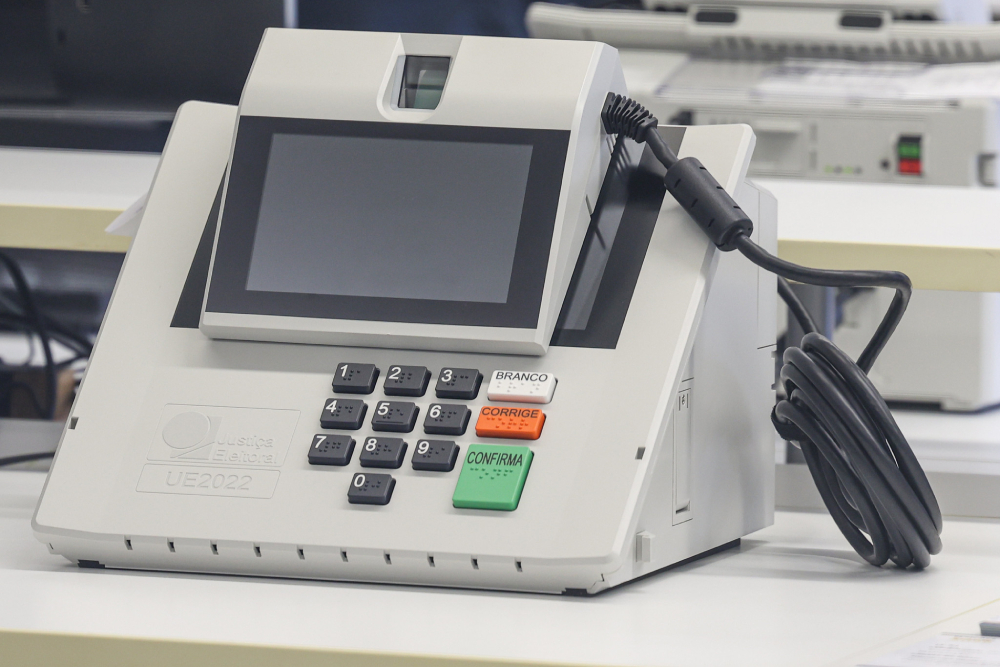 Eleitorado idoso cresce 74% e pode influenciar eleições de 2026