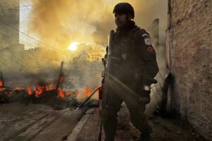 Militares das 3 Forças fazem treinamento para cenários de guerra nuclear no RJ