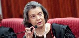 Cármen Lúcia antecipa eleição de sucessores no TSE