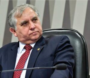 Izalci Lucas propõe transferir gestão de segurança para o GDF