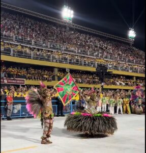 Rio assina acordo para expandir Grupo Especial do carnaval a 15 escolas até 2030