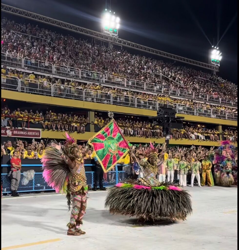 Rio assina acordo para expandir Grupo Especial do carnaval a 15 escolas até 2030