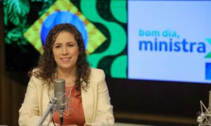 Ministra Esther Dweck inicia agenda na China para soberania de dados