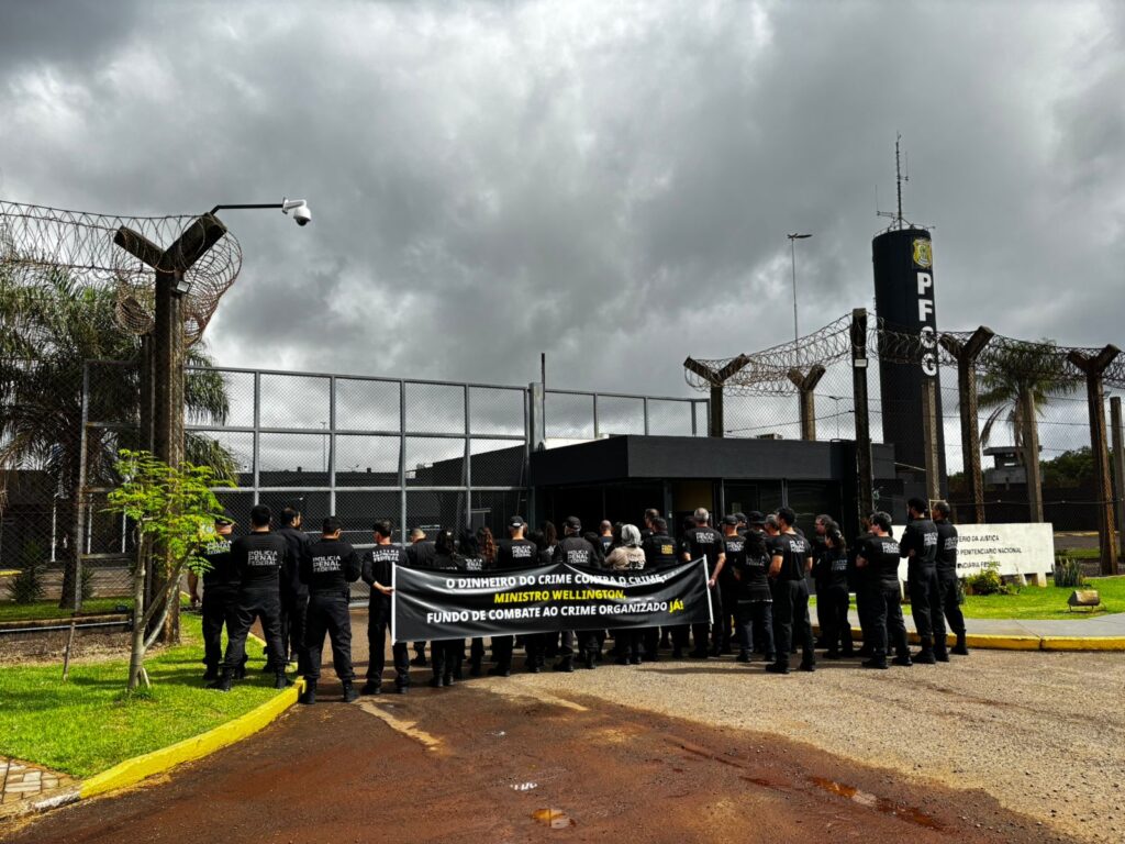 Policiais penais federais entram em estado de greve e pressionam governo por medidas