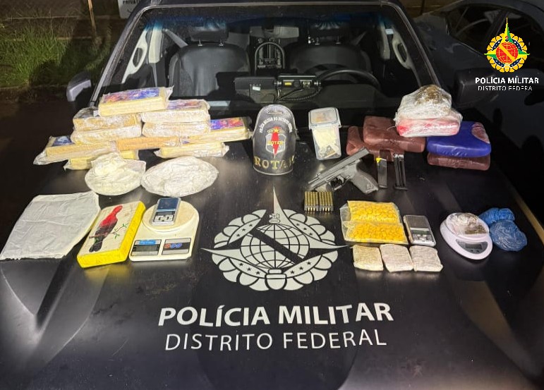 Homem é preso com grande quantidade de drogas e arma no Gama
