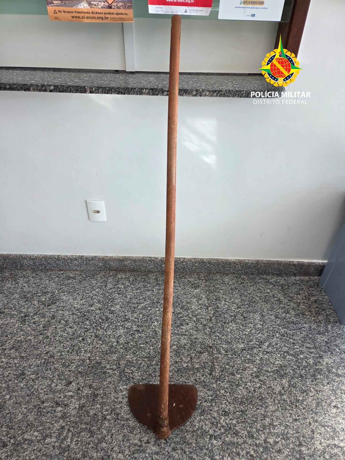 Aluno é contido após ameaçar coordenador com ferramenta em escola da Asa Sul