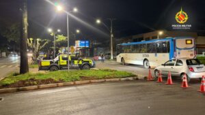 Operação no Núcleo Bandeirante flagra irregularidades e remove 11 veículos ao pátio