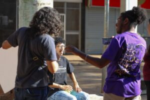 Curso gratuito no DF ensina produtores culturais a usar celular para presença digital