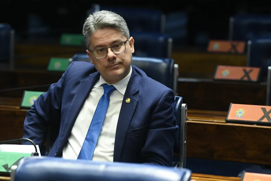 Senador Alessandro Vieira afirma que CPI do Crime Organizado cumpriu sua missão
