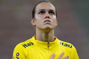 Fifa Series: Ana Vitória sofre choque na cabeça e desfalca o Brasil