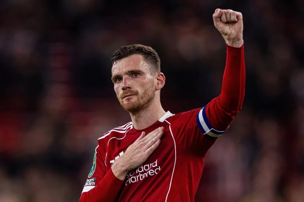 Lenda do Liverpool anuncia saída do clube no fim da temporada; confira