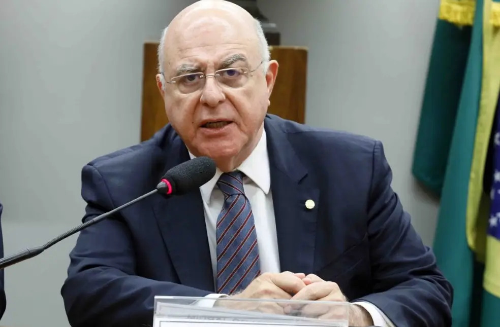 Arnaldo Jardim adia para 4 de maio divulgação de parecer sobre minerais críticos