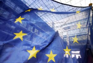 UE propõe ações de curto e longo prazo para proteger bloco da crise da energia fóssil