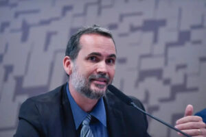 Planejamento estima economia de R$ 100 bi em 2025 e 2026 com racionalização de despesas