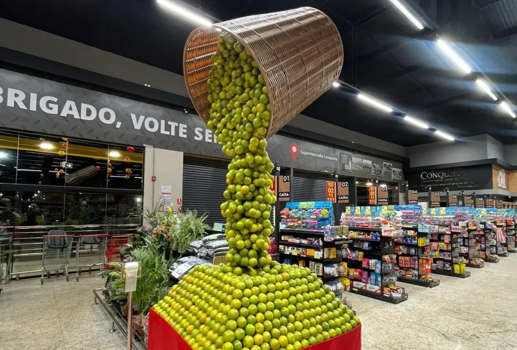 Empresário de Goiânia transforma hortifruti em arte e ganha destaque até na Suécia
