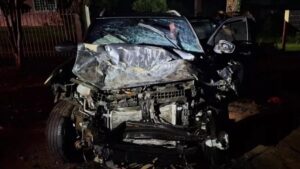 Cinco pessoas morrem em grave acidente com quatro carros em SC