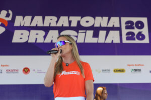 Governadora Celina Leão premia vencedores da Maratona Brasília 2026