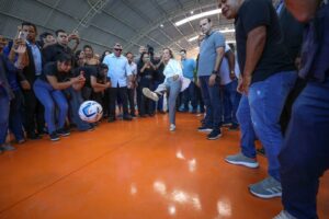 Governadora reinaugura ginásio de esportes em Samambaia após reforma