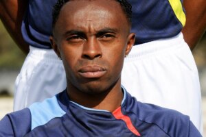 Jogador ex-Copa do Mundo é preso após roubar a loja de eletrônicos