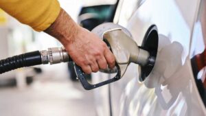 CLDF aprova adesão do DF a regime emergencial para conter alta do diesel