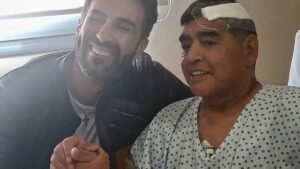 ‘Sou inocente’, declara ao tribunal médico de Maradona acusado por sua morte
