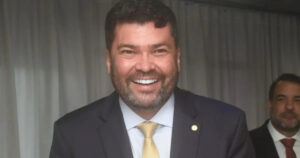 Deputado estadual é alvo de buscas na Bahia por suspeita de fraude em licitação