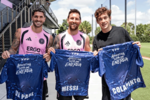 Lionel Messi se reúne com piloto argentino da Fórmula 1; confira