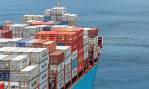 Exportações chinesas desaceleram em março