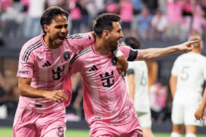 Com gol de Messi, Inter Miami empata em inauguração de novo estádio